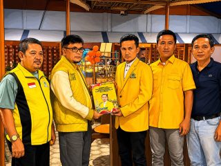 DPD II Golkar Tebo Serahkan Formasi Pengurus Baru