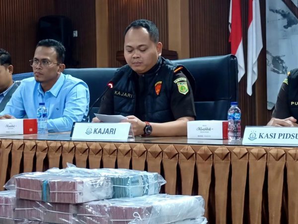Eksekusi Putusan MA, Kejari Tebo Kembalikan Rp3,8 Miliar Barang Bukti Korupsi KUR BSI