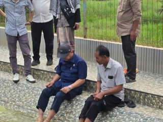 Didampingi Cek Endra Tinjau Aek Hangat, LAMJ Sungai Bengkal Harap Jadi Destinasi Wisata Unggulan Tebo Didampingi Cek Endra Tinjau Aek Hangat, LAMJ Sungai Bengkal Harap Jadi Destinasi Wisata Unggulan Tebo