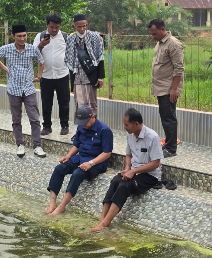 Didampingi Cek Endra Tinjau Aek Hangat, LAMJ Sungai Bengkal Harap Jadi Destinasi Wisata Unggulan Tebo